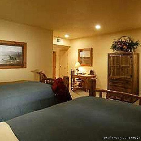 Daniels Summit Lodge Wallsburg Room photo